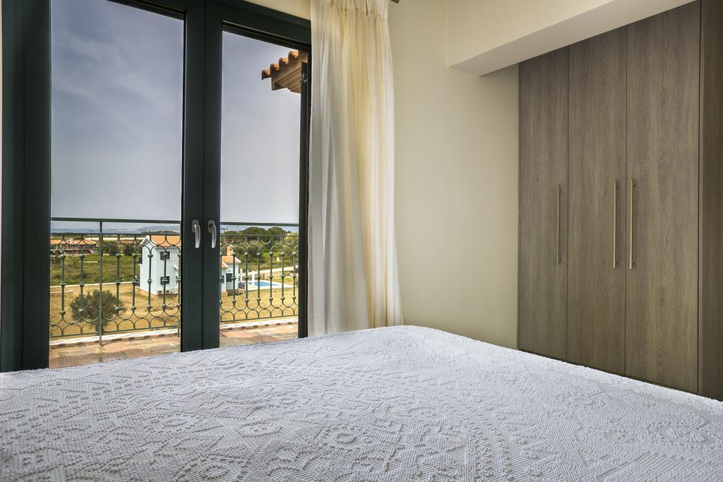 Pleiades Luxury Villa Свороната Экстерьер фото