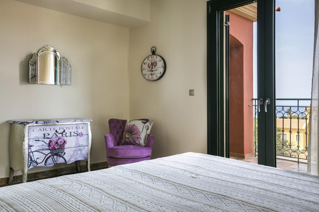 Pleiades Luxury Villa Свороната Экстерьер фото